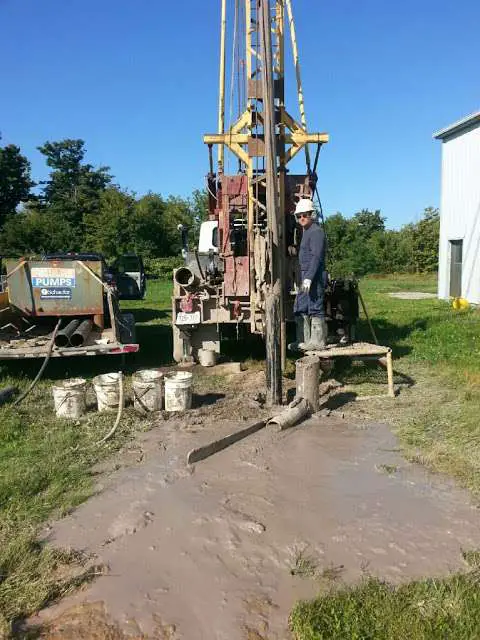 Robert Dennis Well Drilling